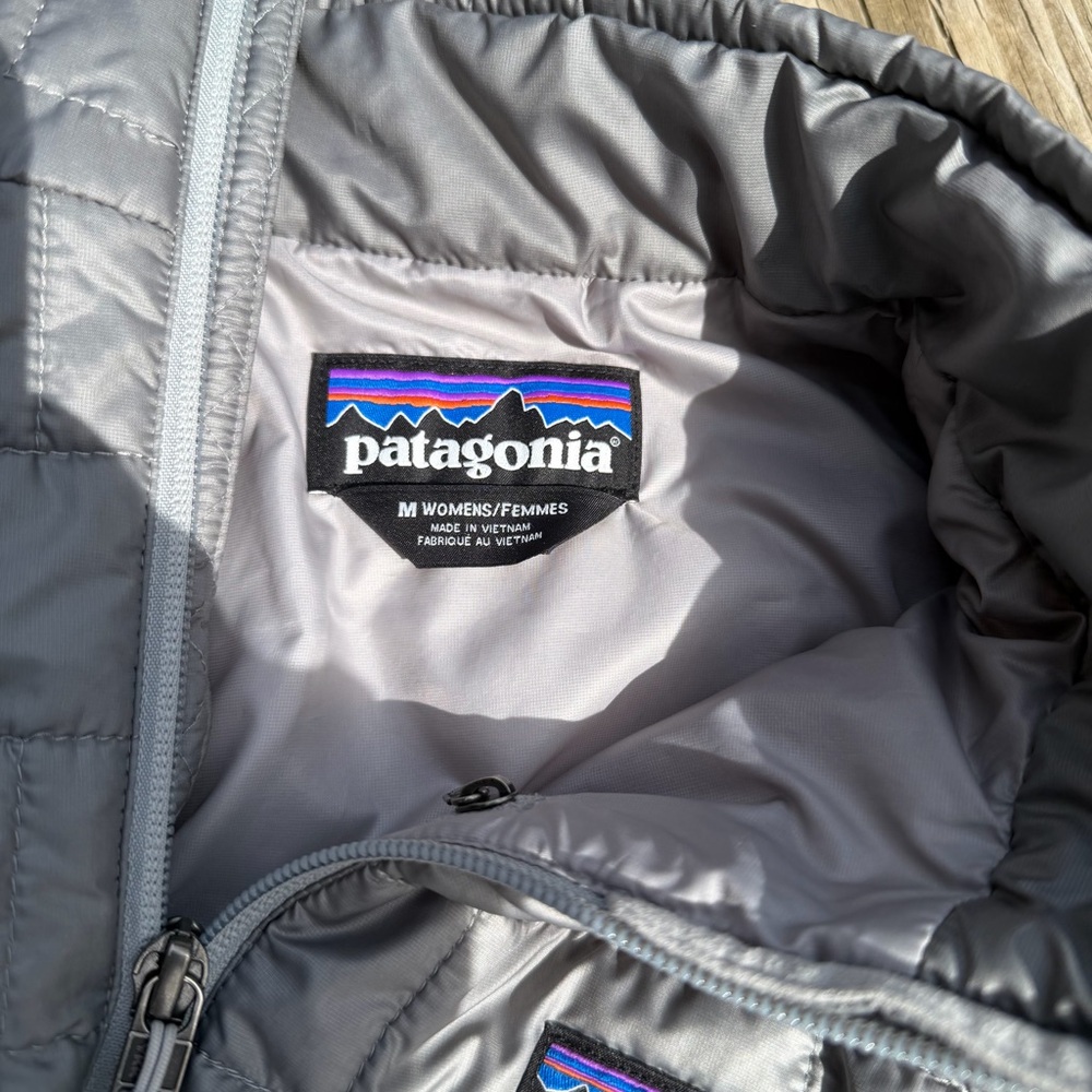 Patagonia Women’s Silver/Gray Nano Puff Jacket Medium - Picture 3 of 4